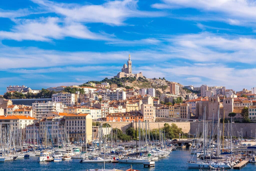 Location de bateau à quai : la réglementation en France