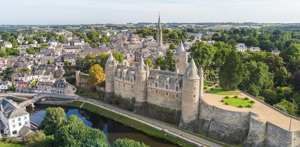 L'immobilier en Bretagne : tendances 2025 pour la transaction et la conciergerie
